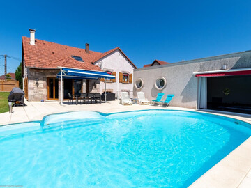 Haute Saône, Gite à Villers lès Luxeuil, Gîte de charme avec piscine privée et jacuzzi dans les Vosges FR-1-583-128 N°1022245