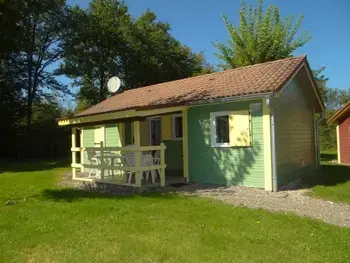 Huisje in Mélisey,Chalet au cœur des mille étangs - Nature et détente FR-1-583-15 N°1022246