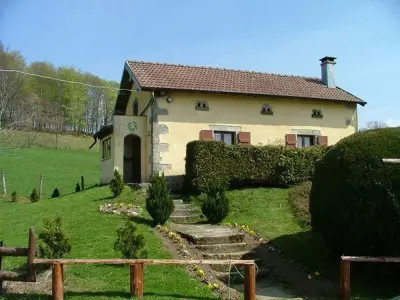 Casa rural en Saint Bresson,Charmante maison indépendante au cœur des Vosges, proche de Luxeuil-Les-Bains FR-1-583-30 N°1022258