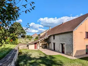 Gîte in Dampierre sur Linotte,Maison mitoyenne lumineuse proche Vesoul, 4 chambres agréables, terrasse spacieuse FR-1-583-4 N°1022263