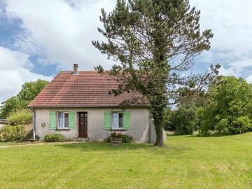 Gite à Melin,Charmante maison avec jardin au cœur de Melin, confort et nature FR-1-583-57 N°1022271