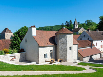 Gite à Fondremand,Gîte de charme avec cheminée et terrasses à Fondremand FR-1-583-97 N°1022285