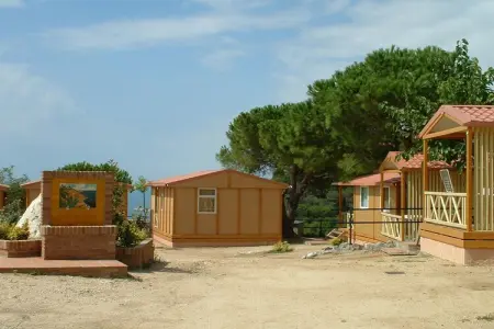 Camping Rocagrossa Bungalow 4 people, Bungalow 4 personnes à Calella - Photo 3