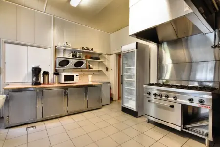 Gite le Marcourt, Maison de vacances à Marcourt avec jardin - Photo 3