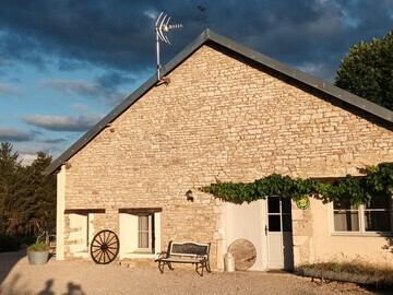 Gite à Gy,Maison de charme à Gy, 3 chambres, parking, wifi, nature et randonnées FR-1-583-312 N°1022391