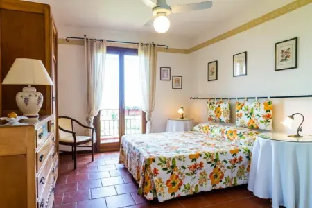 Villa Conte, Captivante villa à Ricadi avec piscine - Photo 12