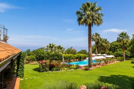Villa Conte, Captivante villa à Ricadi avec piscine - Photo 32