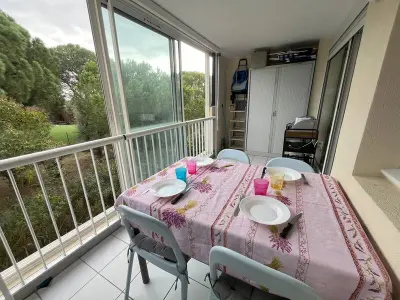 Appartement à Agde, T2 cabine avec parking et piscine, proche commodités - N°1022470