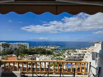 Apartamento en Adeje,Appartement moderne avec piscine à San Eugenio, Tenerife ES-205-25 N°1023586