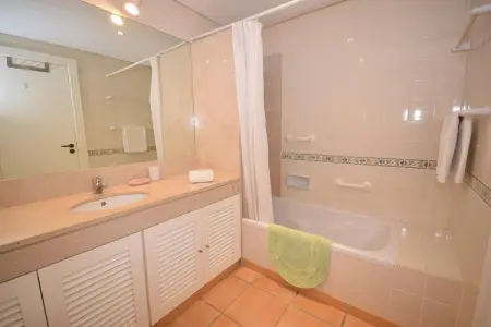 Apmto Villa Sol, Appartement avec balcon ensoleillé et piscine - Photo 31
