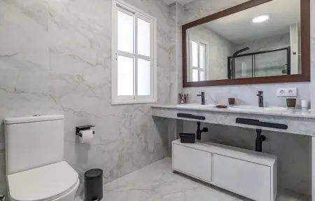 Location Maison 6 personnes à Salteras - Photo 23