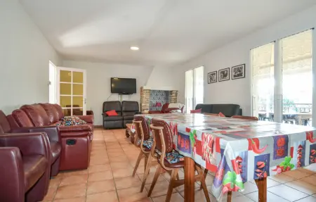 Location Maison 9 personnes à Cornillon - Photo 4