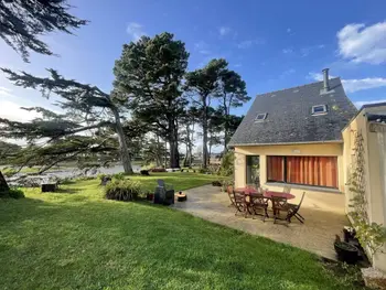 Haus in Perros Guirec,Villa au bord de l'étang à Perros-Guirec avec jardin et WIFI FR-1-368-439 N°1025001