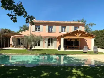 Casa a Venasque,Magnifique mas provençal, 5 chambres, piscine chauffée, Provence FR-1-767-25 N°1026510