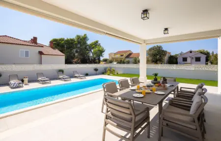 Location Maison 8 personnes à Petrcane - Photo 7