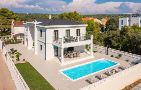 Location Maison 8 personnes à Petrcane - Photo 9