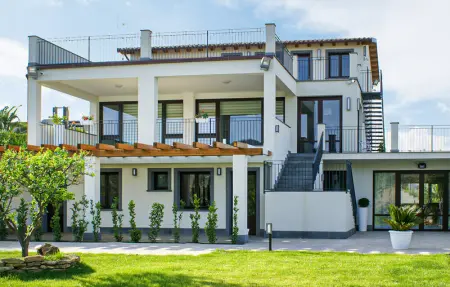 Location Appartement 3 personnes à Mazzarino - Photo 2