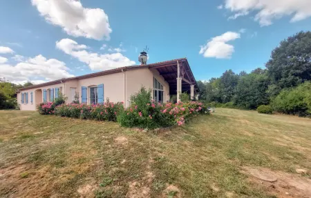 Location Maison 6 personnes à Ecuras - Photo 12