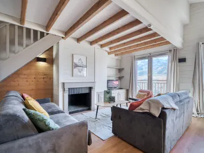 Appartement à Val Thorens, Duplex spacieux près des pistes à Val Thorens avec parking, skis aux pieds - L1029761