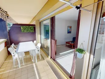 Wohnung in Menton,2P calme avec terrasse, piscine, parking et wifi FR-1-196-368 N°1030075