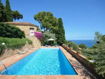 Casa en Begur,Alquiler villa con piscina en Begur, Aiguablava HISP-235-339 N°1030082