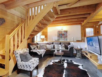 Chalet à Bozel, Chalet familial à Bozel, 4 chambres, parking, proche Courchevel et Pralognan - L1030132