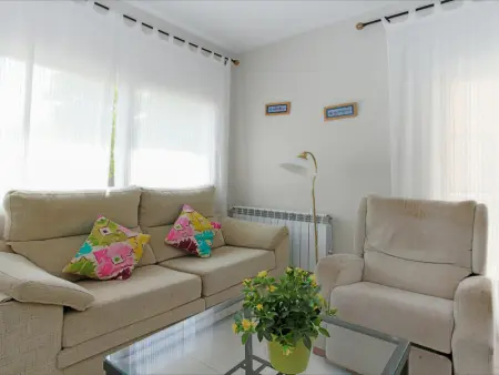 Appartement familial à 200m de la plage avec balcon et WiFi, idéal pour 5 personnes - Photo 2