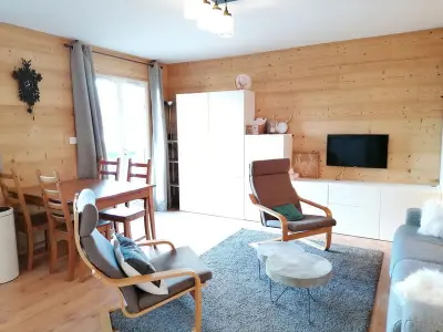 Appartement à Pra Loup, Studio rénové 4 pers. avec terrasse, vue montagne, parking, accès télécabine à 300m - L1030548