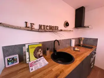 Apartamento en Vierzon,Appartement cosy avec Wifi & climatisation à Vierzon FR-1-586-51 N°1030571