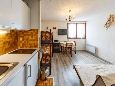 Appartement à Saint François Longchamp, Studio cosy pour 2 pers avec kitchinette, proche des pistes et commerces - L1030703