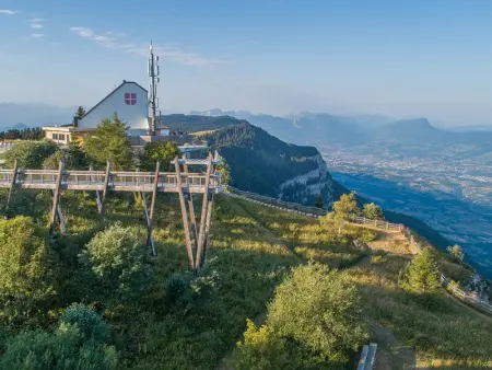 Studio skis aux pieds avec balcon et animaux admis - Photo 10