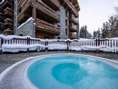Appartement skis aux pieds, 4 ch, 10 pers, piscine, jacuzzi, WiFi - Photo 14