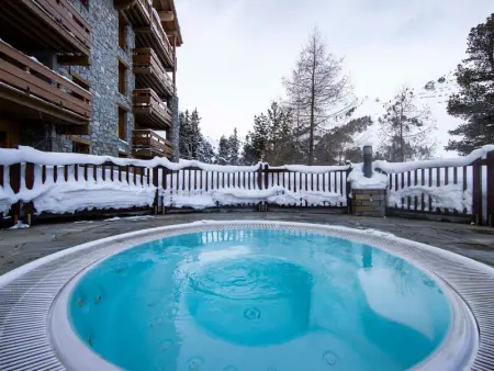 Appartement skis aux pieds, 4 ch, 10 pers, piscine, jacuzzi, WiFi - Photo 16