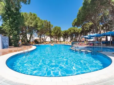 Appartement à Salou, Appartement rénové avec piscine et clim à 300m de la plage, Salou - L1030832