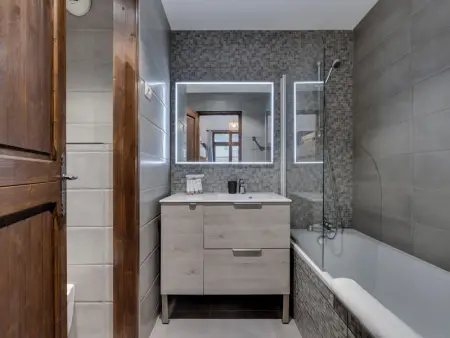 Appartement skis aux pieds avec piscine et spa, Appartement 10 personnes à Les Arcs 1950 - Photo 11