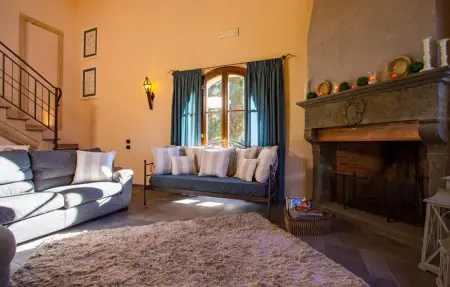 Location Maison 11 personnes à Montelopio - Photo 2