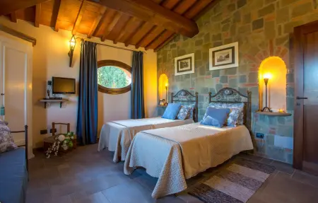 Location Maison 11 personnes à Montelopio - Photo 25