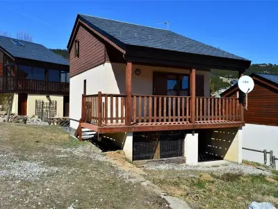 Chalet à Les Angles, Chalet spacieux 3 pièces avec parking et jardin - L1030991