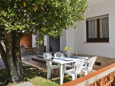 Appartement à L'Estartit, Villa Duplex avec 4 Chambres, Piscine, à 200m de la Plage et proche Centre-ville - L1031029