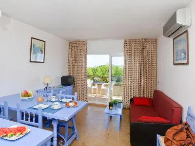 Appartement à L'Estartit, Appartements en front de mer avec piscine, clim, et parking à L'Estartit - L1031041