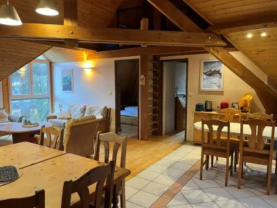 Appartement à Cauterets, Chalet alpin spacieux avec parking, proche télécabine - L1031360