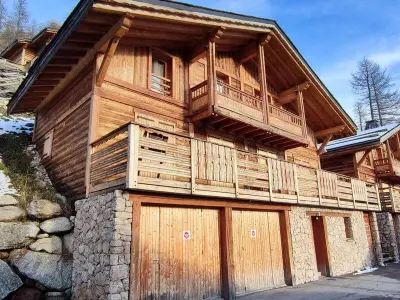 Chalet à Isola 2000, Chalet de luxe rénové, 5 chambres, cheminée, parking, proche Côte d'Azur FR-1-292-219 N°1031495