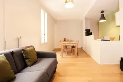 Wohnung in Bordeaux, Superbe T2 Aux Prestations De Qualité Au Jardin Public Pour 4 Personnes - L1032839