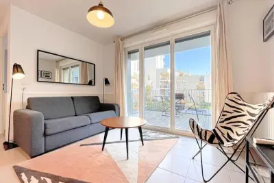 Appartement à BORDEAUX, Appartement Rayonnant Et Moderne Très Bien Situé, Proche De La Cité Du Vin - N°1033065