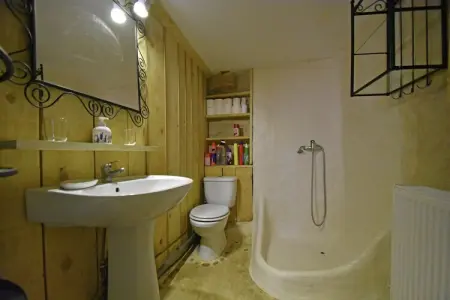 Au milieu de la nature entre Olargues et Prémian, Villa de charme avec piscine privée - Photo 17