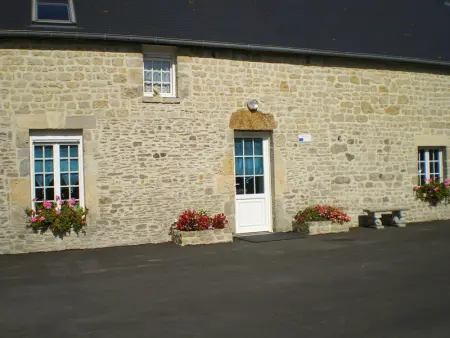 Maison en pierre près d'Utah Beach, Gite 4 personnes à Sainte Marie du Mont - Photo 1