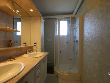 Maison spacieuse avec jardin clos, proche d'Agon-Coutainville - Photo 10