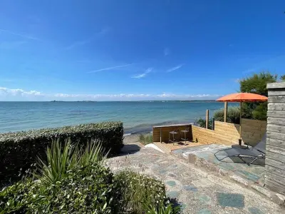 Gite à Réville, Maison en bord de mer avec accès plage et WIFI FR-1-362-1201 N°1034055