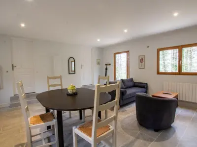 Gite à Saint Pompont, Chalet bois intime avec Wifi, piscine partagée, à 1 km de St Pompont FR-1-616-429 N°1034108