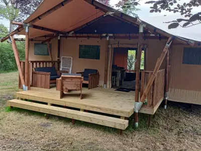 Maison à Cérans Foulletourte Cérans, Cabane Trappeur Lodge avec Jacuzzi et Ferme Pédagogique FR-1-410-458 N°1034142